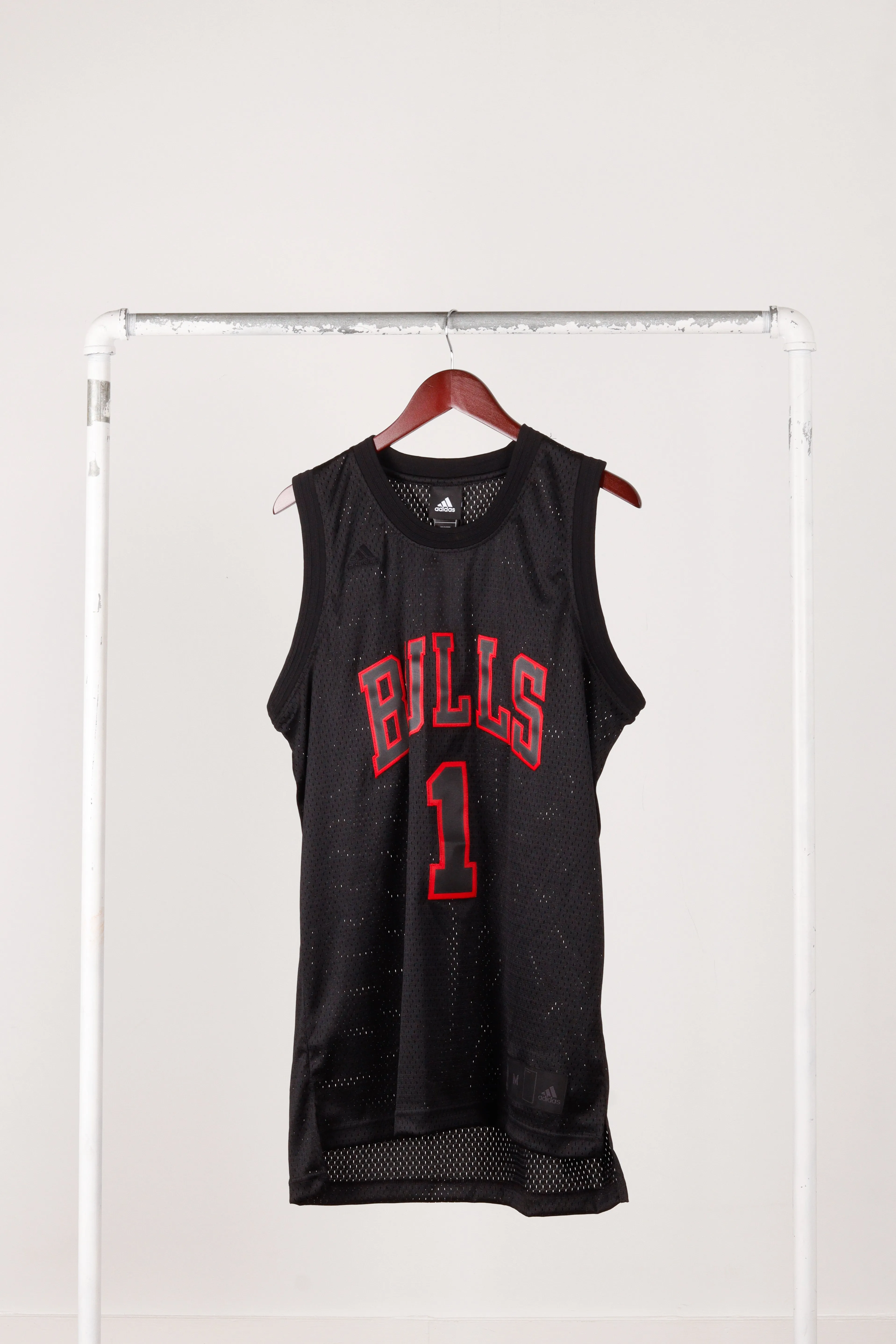 adidas 2009 'Chicago Bulls Derrick Rose Blackout Alternate' Swingman Jersey