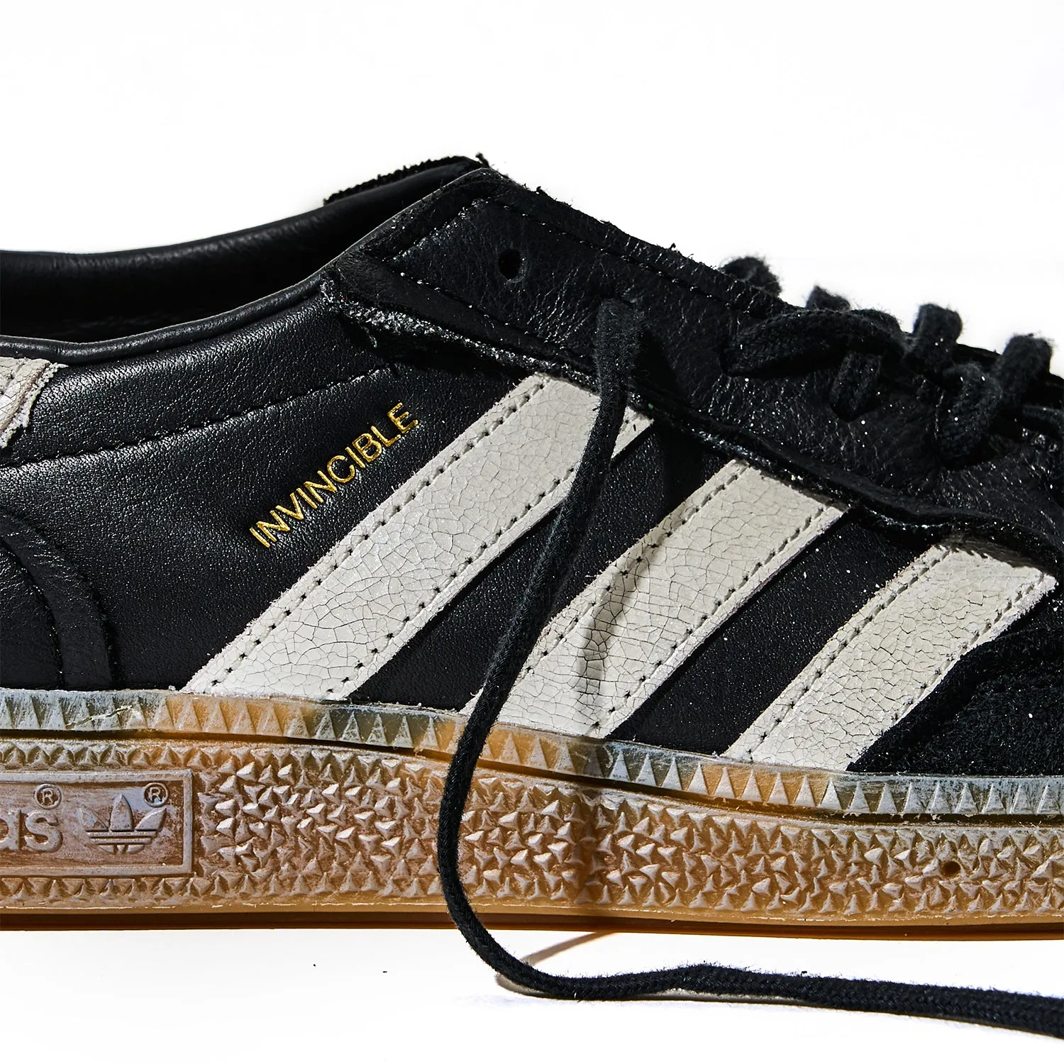 Adidas x INVINCIBLE Handball Spezial