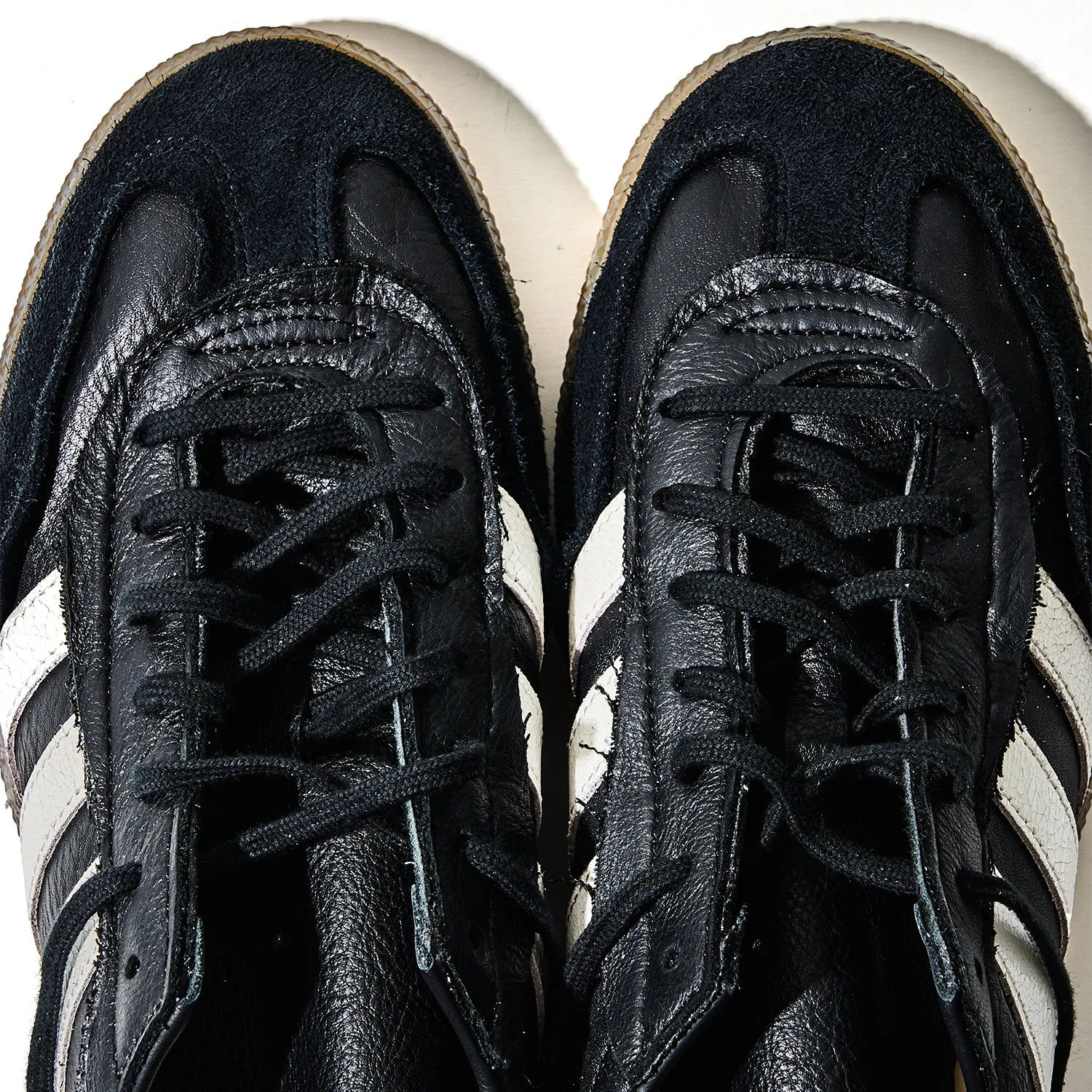 Adidas x INVINCIBLE Handball Spezial