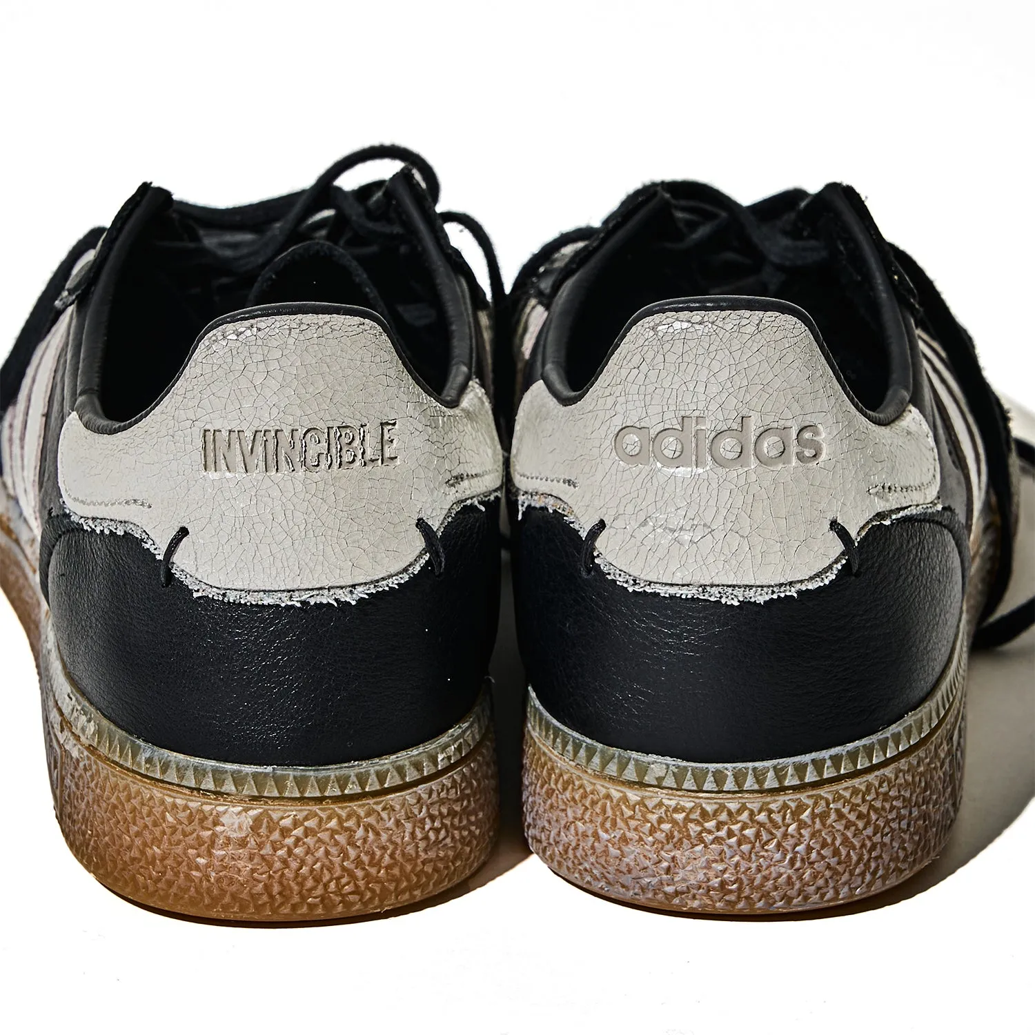 Adidas x INVINCIBLE Handball Spezial