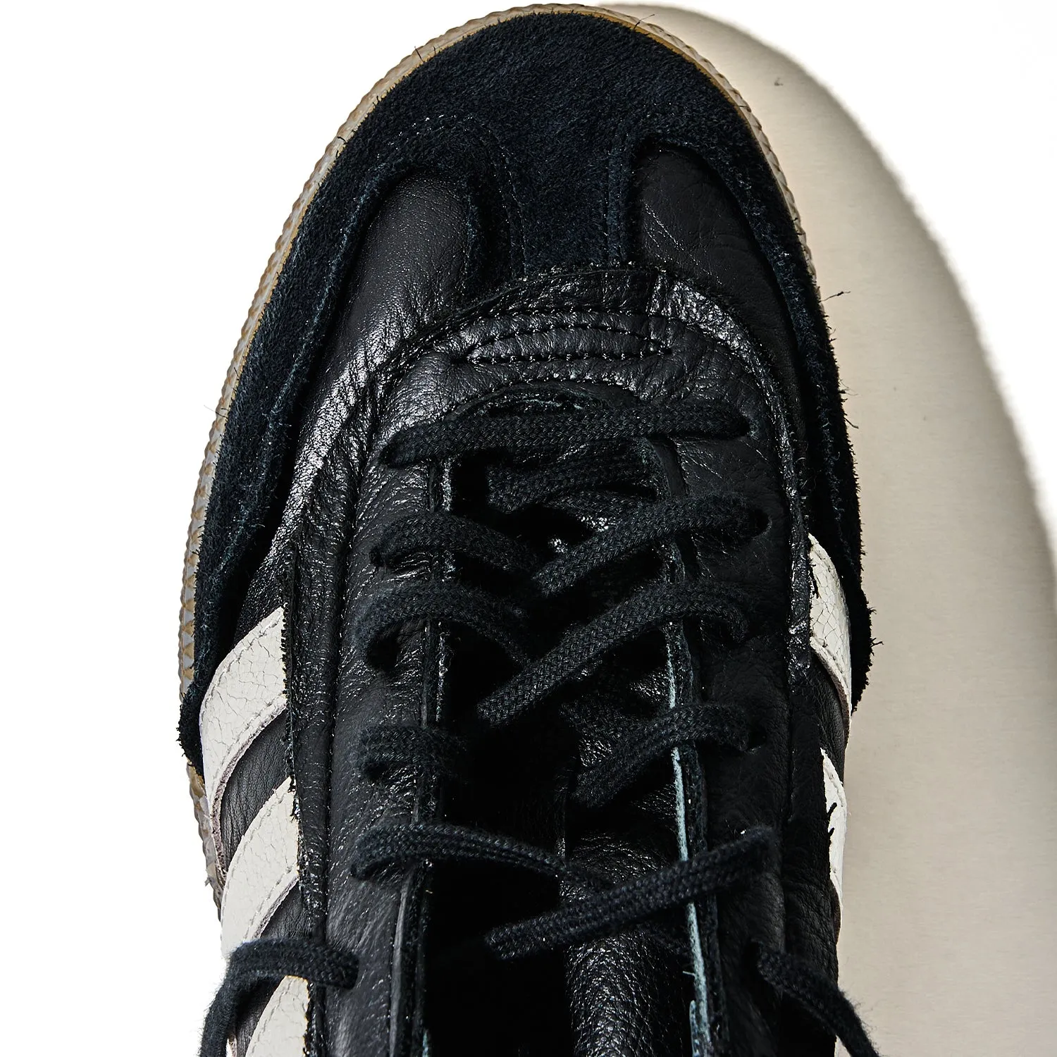 Adidas x INVINCIBLE Handball Spezial