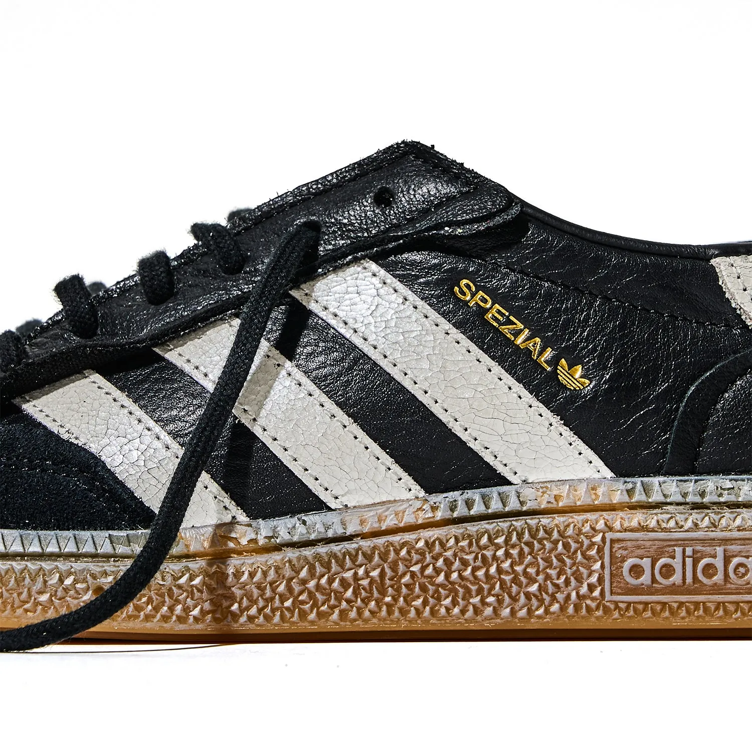 Adidas x INVINCIBLE Handball Spezial