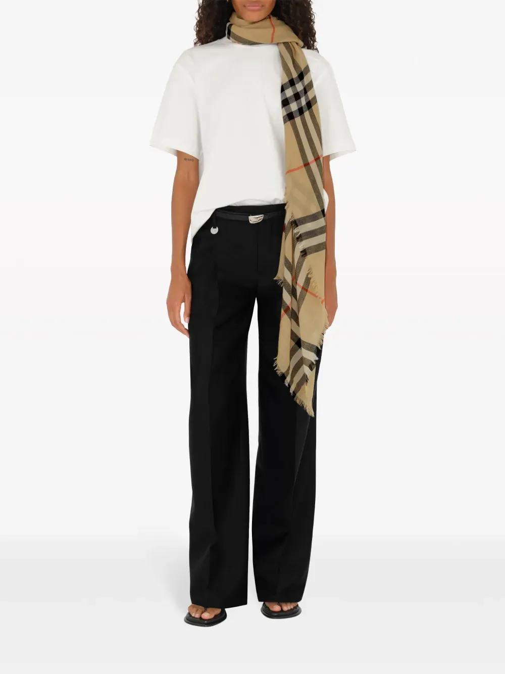 BURBERRY - Women MU GC Lightweight Wool Scarves