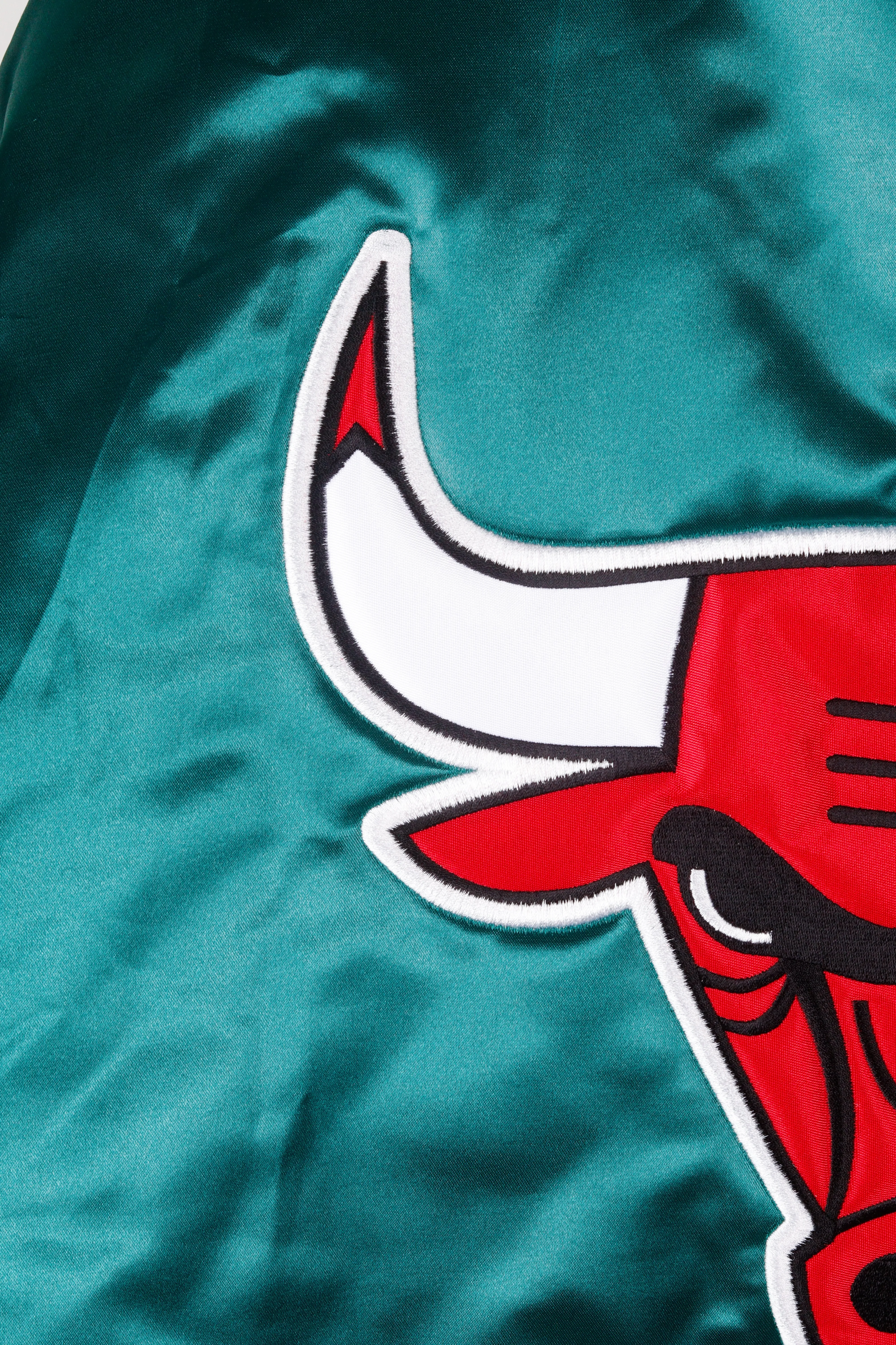 Mitchell & Ness 'Chicago Bulls Script Logo' Lightweight Satin Jacket Green (2018)