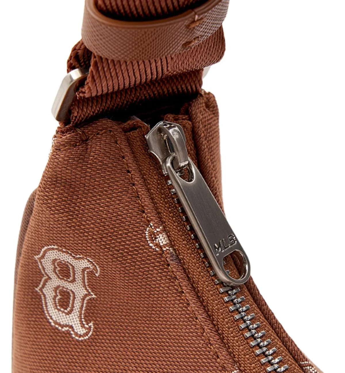 MLB Big Classic Monogram Jacquard L-Hobo Bag (Brown White)
