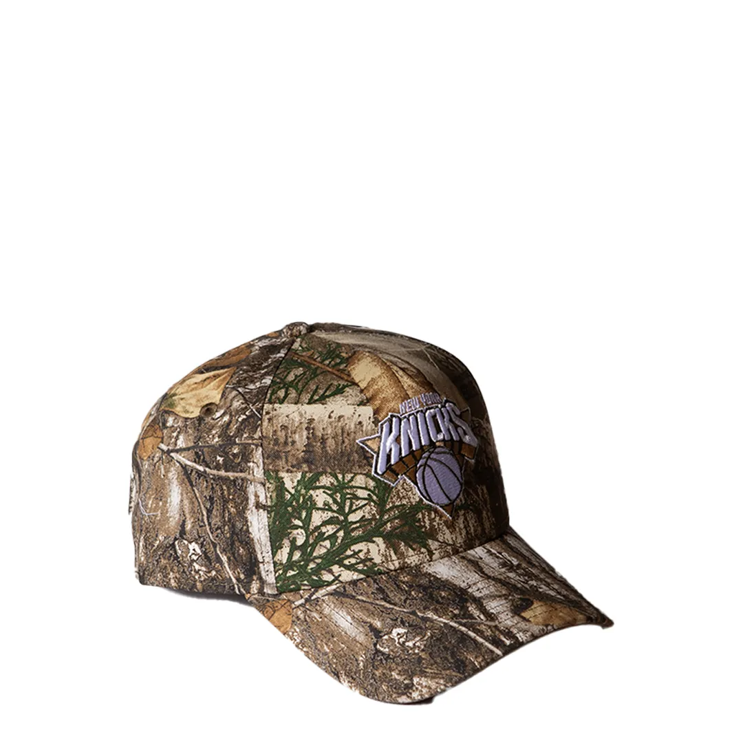 NEW YORK KNICKS REALTREE CAMO 9FORTY ADJUSTABLE A-FRAME KHAKI CAP