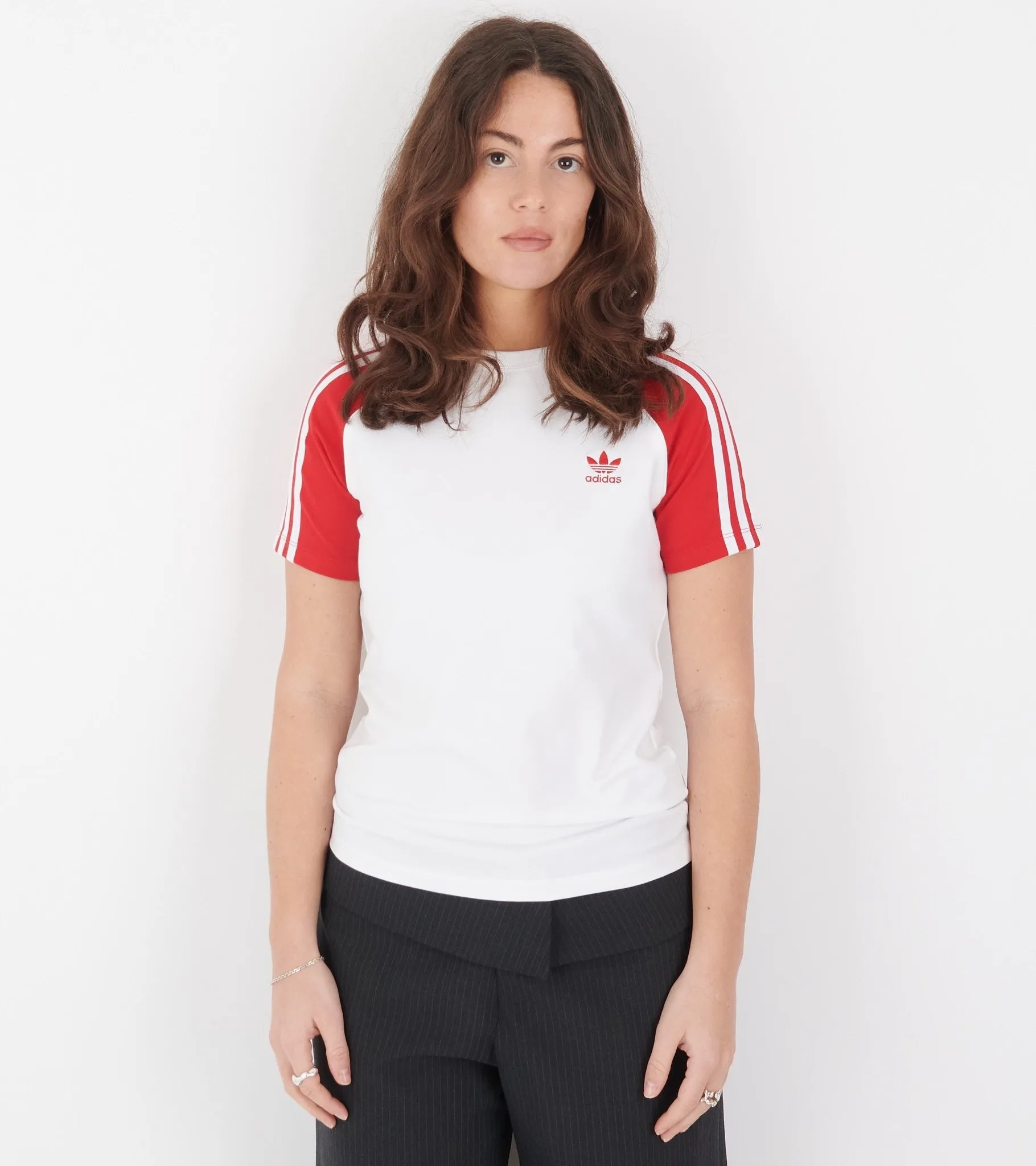 Slim Tee White/Better Scarlet